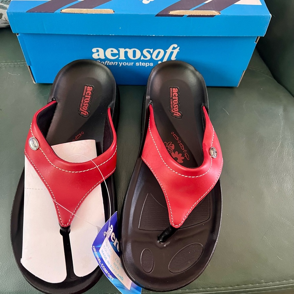 Aerosoft Red Sandals